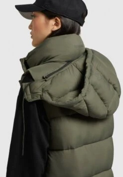 Khujo TOURIN MATT - Weste - Khaki Grün 13 Khujo TOURIN MATT - Weste - Khaki Grün -Khujo Geschaft 19ca8f5779884b48a0fe761fd3e5303c