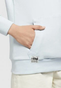 Khujo RHABEA - Kapuzenpullover - Hellblau 11 Khujo RHABEA - Kapuzenpullover - Hellblau -Khujo Geschaft a5b527c6faee4835a0e38e207e5b07e5