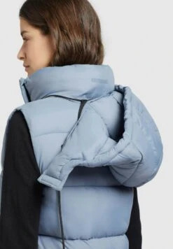 Khujo EDEN MATT - Weste - Hellblau -Khujo Geschaft d6dd8ff6fb9d43b9b2aa81d4ea8fe184